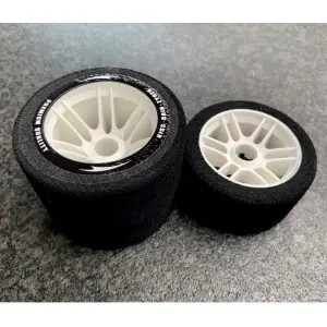 Set KISS TYRES 1/8 DAMP