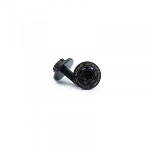 ULTIMATE CLUTCH SCREW (2) UR0638