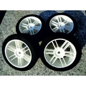 Set KISS TYRES 1/10 DAMP